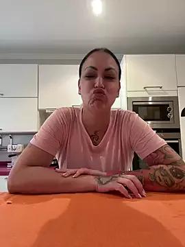 cubadesire from StripChat is Freechat