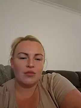 Curvy_Cleo30X from StripChat is Freechat