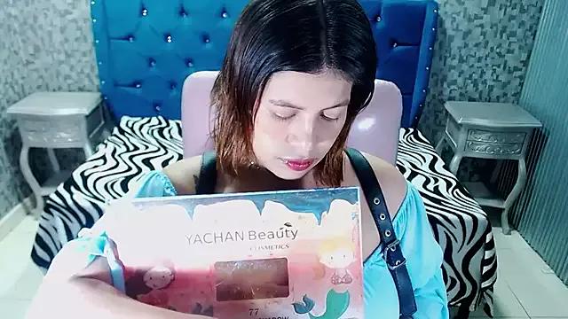 Unleash your urge for fetish cams livestreamers with our pick of steaming hot models, versed in the art of seduction and indulgence.