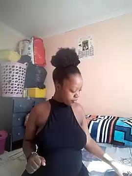curvysexybody from StripChat is Freechat