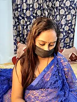 Cute-lusi from StripChat is Freechat