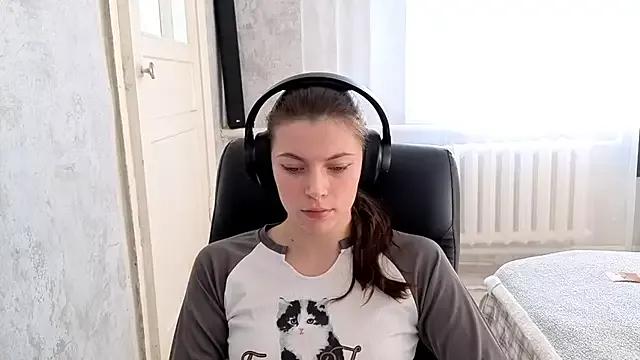 CutieAnny from StripChat is Freechat