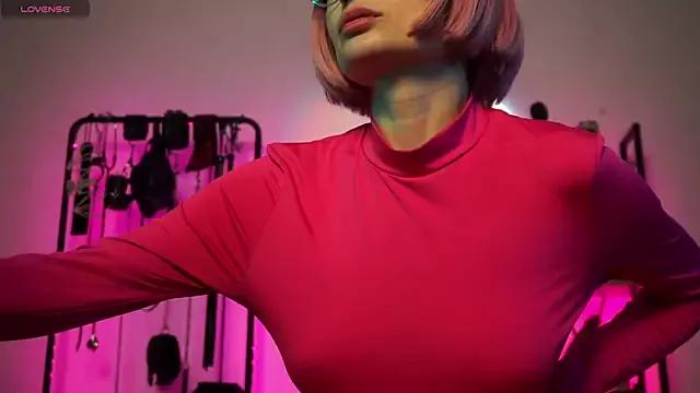 Unleash your urge for fetish cams livestreamers with our pick of steaming hot models, versed in the art of seduction and indulgence.