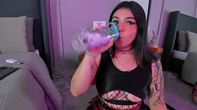 Unleash your urge for fetish cams livestreamers with our pick of steaming hot models, versed in the art of seduction and indulgence.
