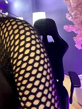 Unleash your urge for fetish cams livestreamers with our pick of steaming hot models, versed in the art of seduction and indulgence.