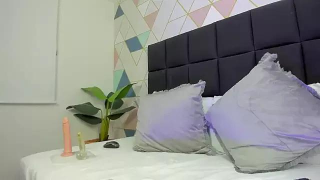 Unleash your urge for fetish cams livestreamers with our pick of steaming hot models, versed in the art of seduction and indulgence.