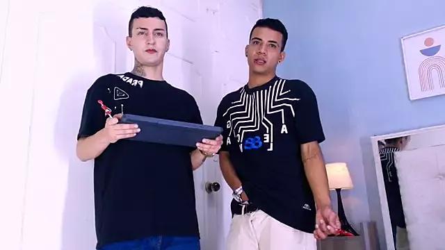 Unleash your urge for fetish cams livestreamers with our pick of steaming hot models, versed in the art of seduction and indulgence.