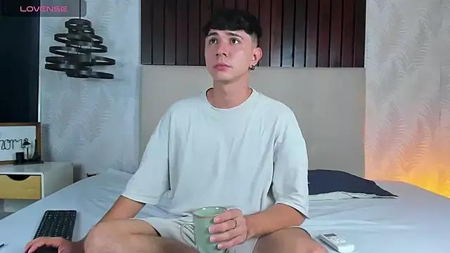 Daniel_Harris_ from StripChat is Freechat