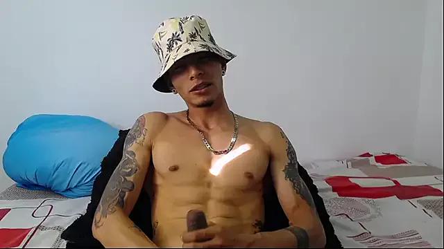 Daniel_laverde from StripChat is Freechat