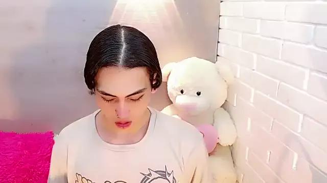 Unleash your urge for fetish cams livestreamers with our pick of steaming hot models, versed in the art of seduction and indulgence.