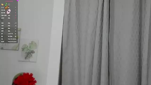 DanielaDiamonds from StripChat is Freechat