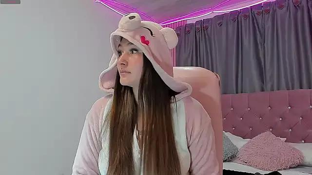 Unleash your urge for fetish cams livestreamers with our pick of steaming hot models, versed in the art of seduction and indulgence.