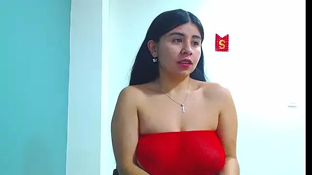 danna-_roouss from StripChat is Freechat
