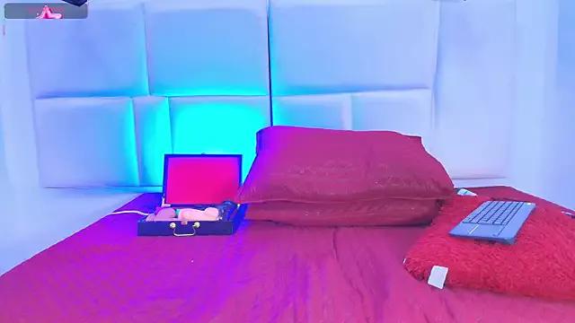Danna-Wright from StripChat is Freechat