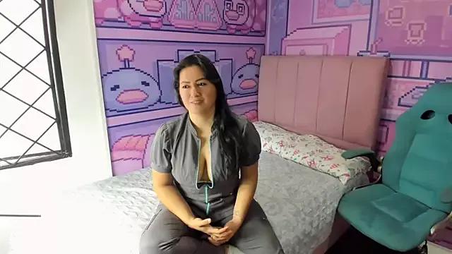 Danna_curves from StripChat is Freechat