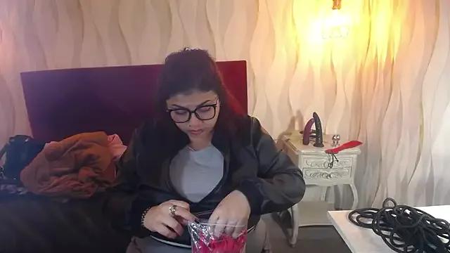 Unleash your urge for fetish cams livestreamers with our pick of steaming hot models, versed in the art of seduction and indulgence.