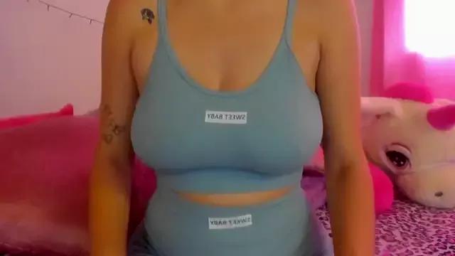 Unleash your urge for fetish cams livestreamers with our pick of steaming hot models, versed in the art of seduction and indulgence.