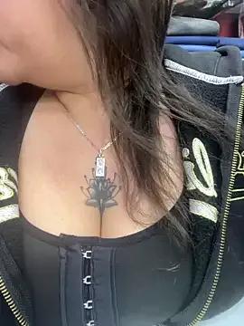 DannaaBoobs from StripChat is Freechat