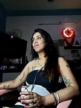 Darling_Annie from StripChat is Freechat