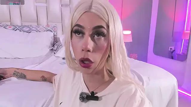 Unleash your urge for fetish cams livestreamers with our pick of steaming hot models, versed in the art of seduction and indulgence.