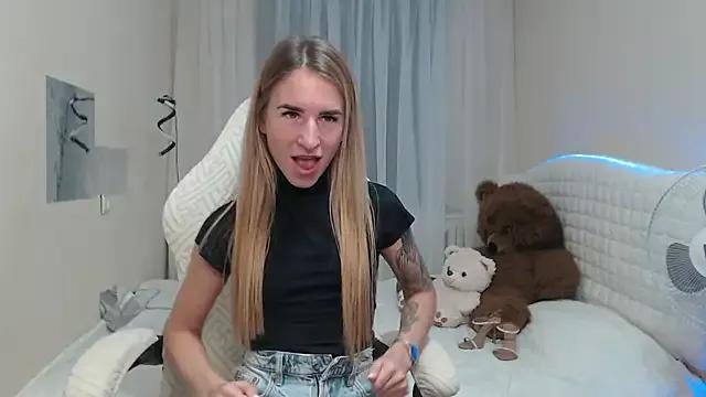 Unleash your urge for fetish cams livestreamers with our pick of steaming hot models, versed in the art of seduction and indulgence.