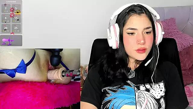 Unleash your urge for fetish cams livestreamers with our pick of steaming hot models, versed in the art of seduction and indulgence.