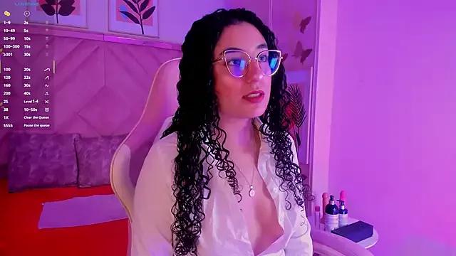 Unleash your urge for fetish cams livestreamers with our pick of steaming hot models, versed in the art of seduction and indulgence.