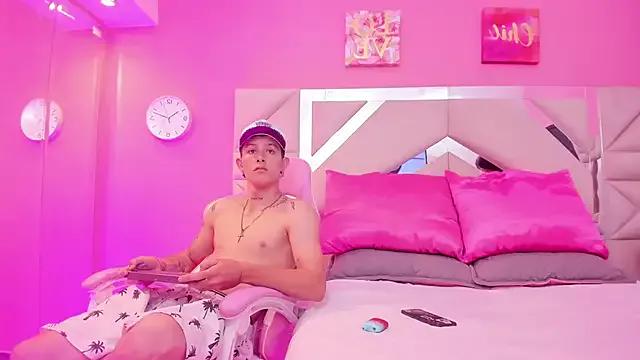 Unleash your urge for fetish cams livestreamers with our pick of steaming hot models, versed in the art of seduction and indulgence.
