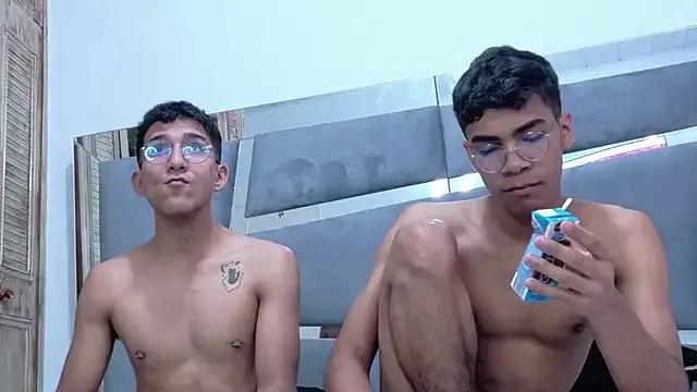 Desire4Duo from StripChat is Freechat