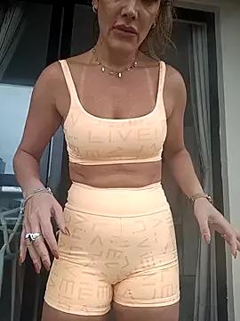 Unleash your urge for fetish cams livestreamers with our pick of steaming hot models, versed in the art of seduction and indulgence.