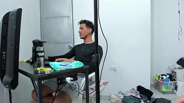 destroys_snow_white from StripChat is Freechat