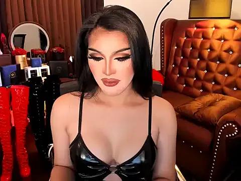 Unleash your urge for fetish cams livestreamers with our pick of steaming hot models, versed in the art of seduction and indulgence.