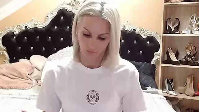 Unleash your urge for fetish cams livestreamers with our pick of steaming hot models, versed in the art of seduction and indulgence.