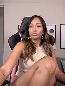 DianaHopson from StripChat is Freechat