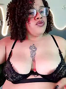 Unleash your urge for fetish cams livestreamers with our pick of steaming hot models, versed in the art of seduction and indulgence.