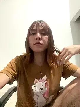 Dolly_Peach_ from StripChat is Freechat