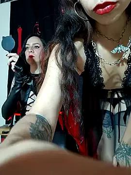 Unleash your urge for fetish cams livestreamers with our pick of steaming hot models, versed in the art of seduction and indulgence.