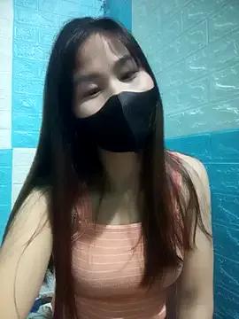 Donatella28 from StripChat is Freechat