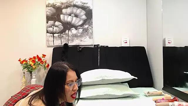Unleash your urge for fetish cams livestreamers with our pick of steaming hot models, versed in the art of seduction and indulgence.