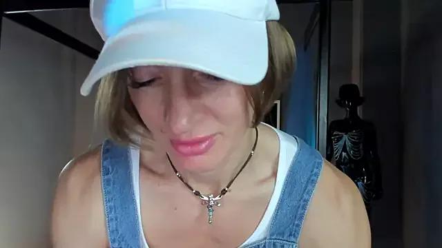 Unleash your urge for fetish cams livestreamers with our pick of steaming hot models, versed in the art of seduction and indulgence.