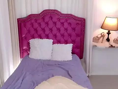 Unleash your urge for fetish cams livestreamers with our pick of steaming hot models, versed in the art of seduction and indulgence.