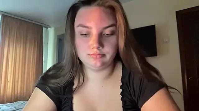 Dreamyblushfairy from StripChat is Freechat