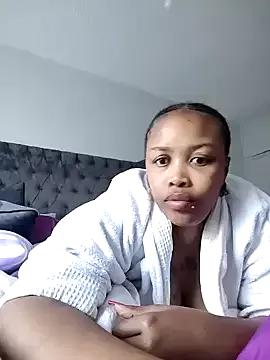 Drippincaty from StripChat is Freechat