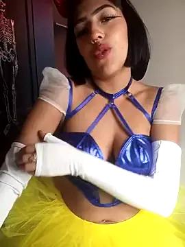 Unleash your urge for fetish cams livestreamers with our pick of steaming hot models, versed in the art of seduction and indulgence.