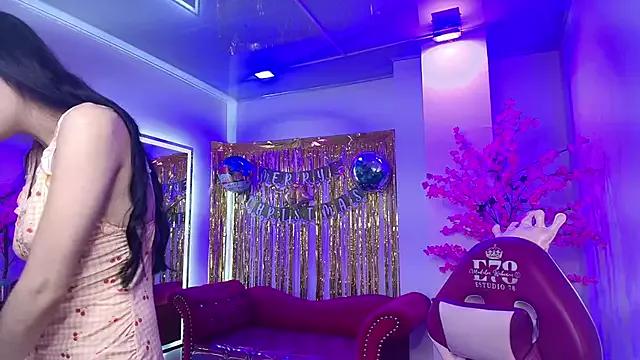 Dulce_violeta_ from StripChat is Freechat