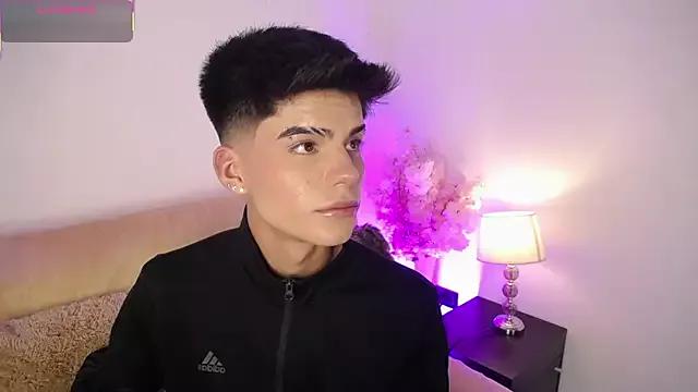 Unleash your urge for fetish cams livestreamers with our pick of steaming hot models, versed in the art of seduction and indulgence.