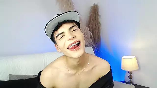 Unleash your urge for fetish cams livestreamers with our pick of steaming hot models, versed in the art of seduction and indulgence.