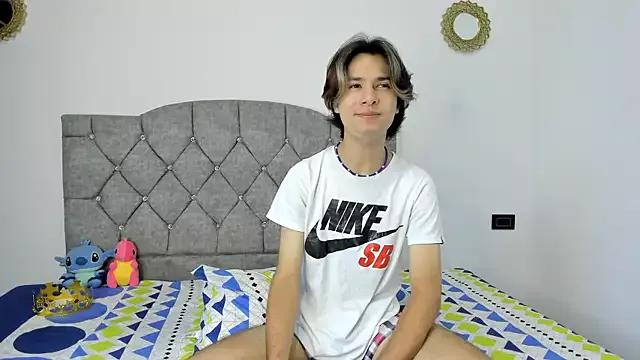 DylanEnzon from StripChat is Freechat