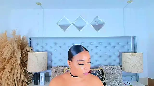 EileenBenzon from StripChat is Freechat