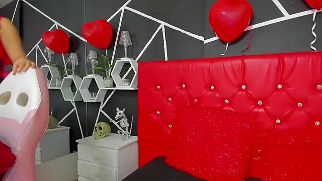 Unleash your urge for fetish cams livestreamers with our pick of steaming hot models, versed in the art of seduction and indulgence.